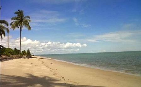 pantai tanah kuningTempat Romantis di Daerah Kalimantan Utara